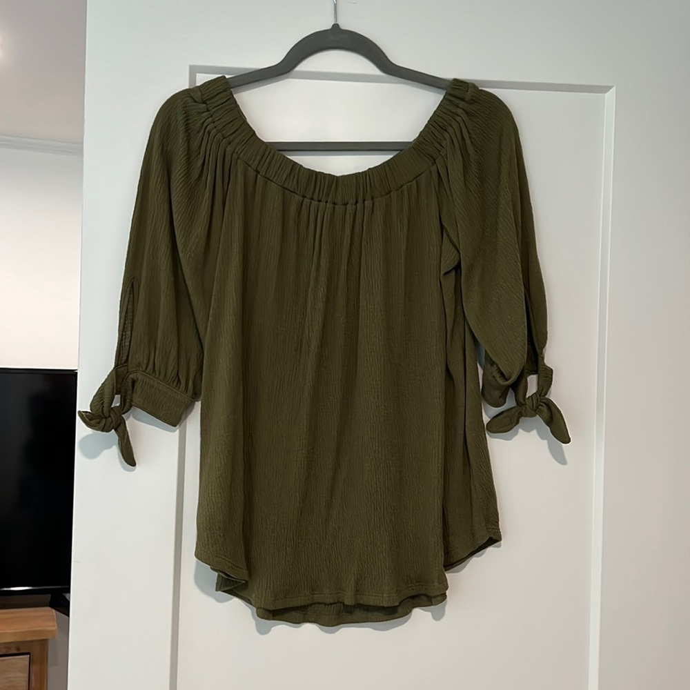 EUC Abercrombie and Fitch Shirt